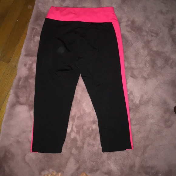 PINK tank top comes with matching pants - Picture 4 of 4